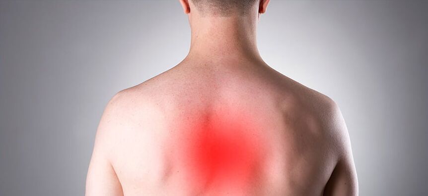 Torakalnu osteohondrozu signalizira dugotrajna bol u kralježnici